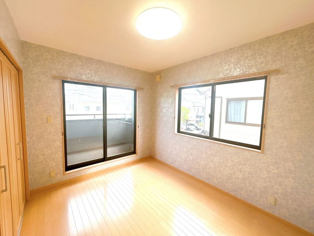 浜坂戸建て居室3