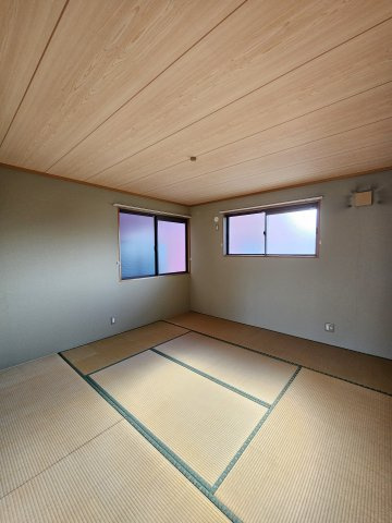 行徳戸建て　居室2